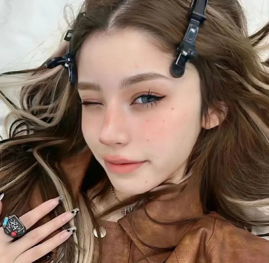 同学麦娜丝